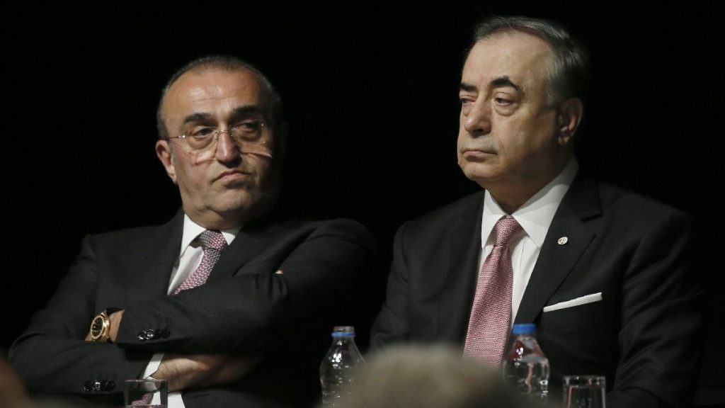 galatasaray-yonetiminin-baslattigi-bagis-13893515_3494_amp-1024x576