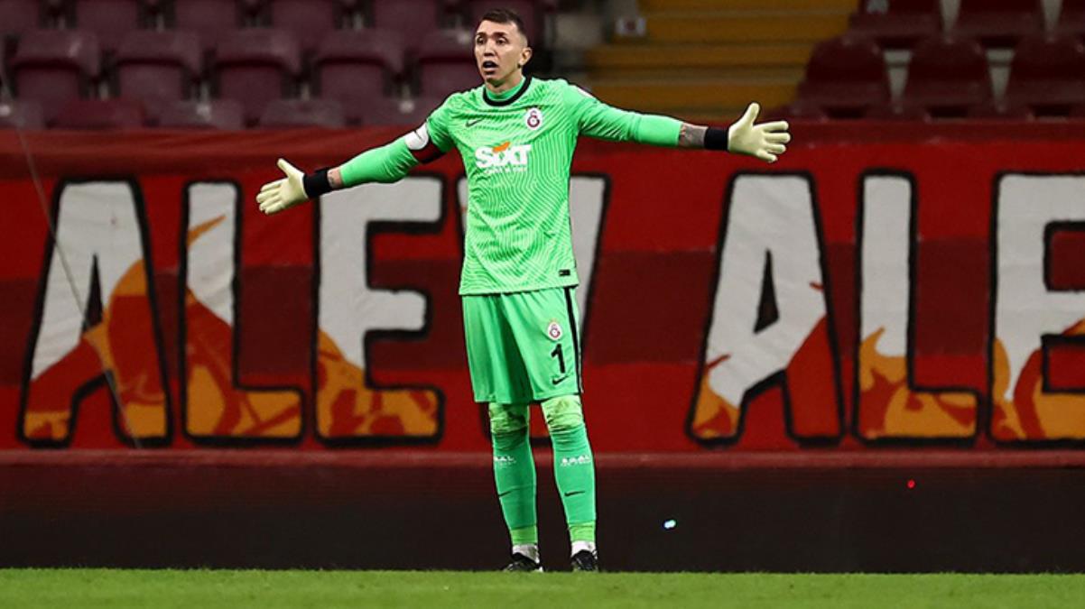 Fernando Muslera Couldn T Prevent A Goal In 7 Of 12 Shots On His Goal In The Last Two Games Mbsoccerevents