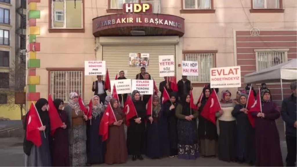 diyarbakir-annelerinden-hacire-akar-in-yasami-15568173_amp-1024x576