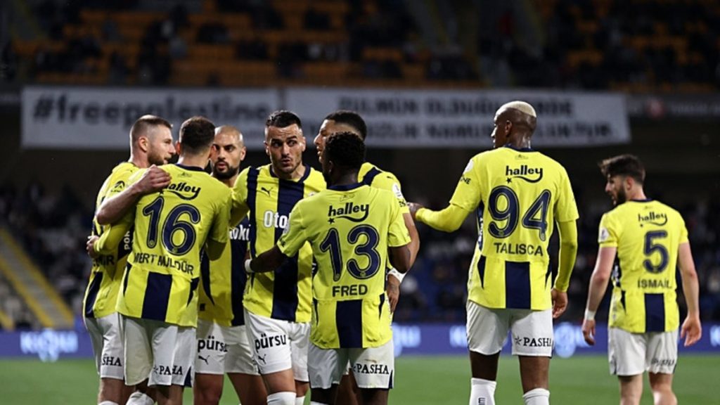 fenerbahcede-transfer-pismanligi-o-isimle-yollar-ayrilacak-1746950184966-1024x576
